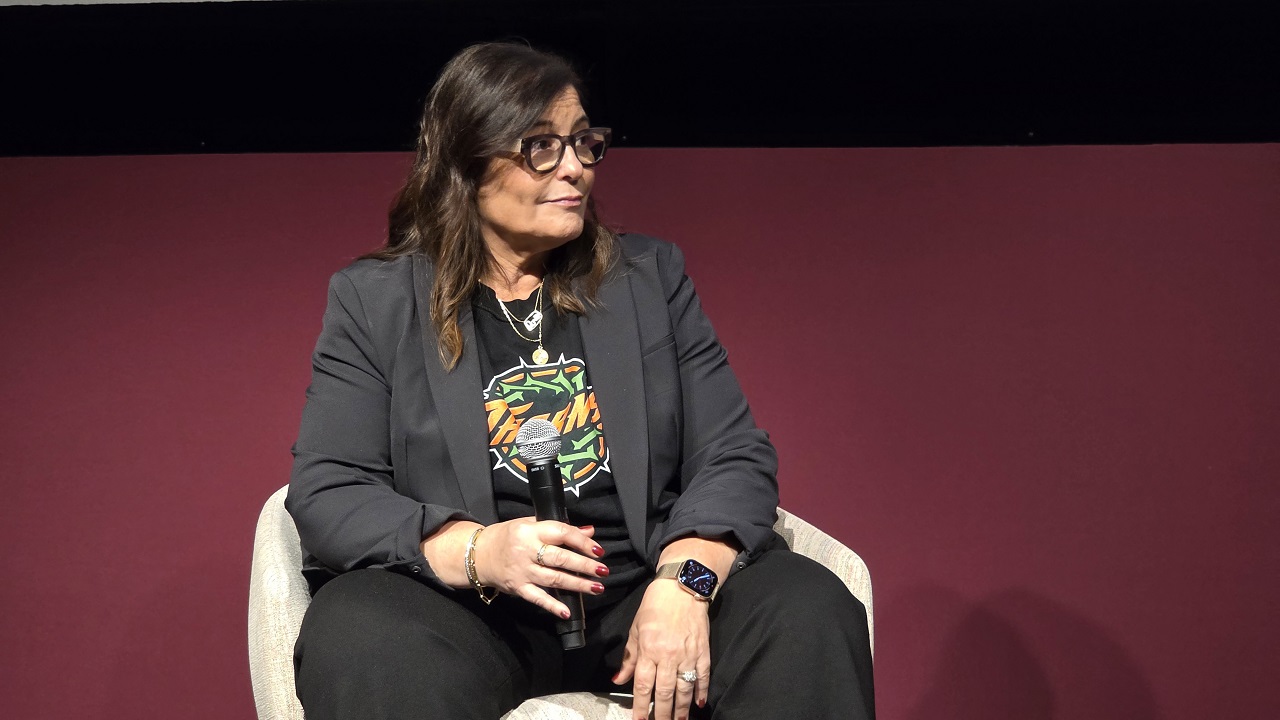 Мишель Раймо Куяте на пресс-конференции цифрового релиза режиссера «GOAT». Фото: Тесса Смит.