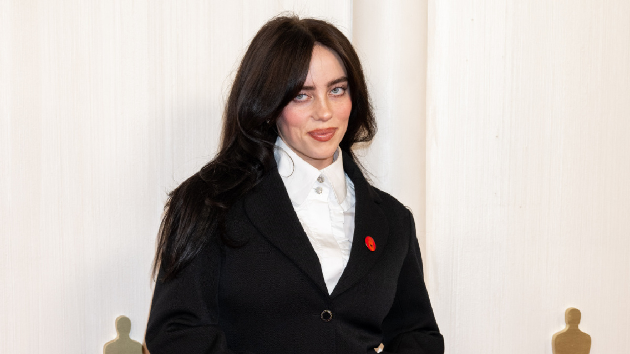 Номинантка на премию «Оскар» Билли Айлиш прибывает на красную дорожку 96-й церемонии вручения премии «Оскар» в театре Dolby® в Ovation Hollywood в воскресенье, 10 марта 2024 г. Фото/поставщик: Майк Бейкер / ©AMPAS Авторские права: ©AMPAS