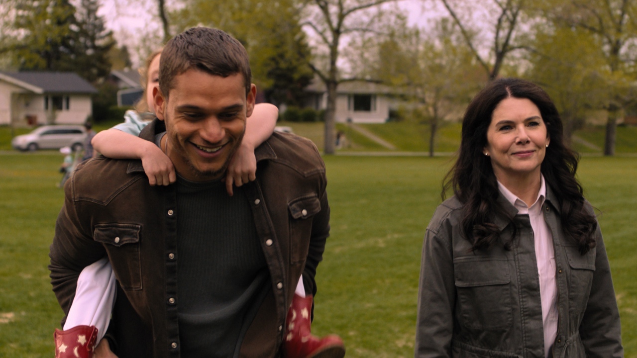 (L to R): Ledger Ward (Tyriq Withers) and Grace Landry (Lauren Graham) in 'Reminders of Him,' directed by Vanessa Caswill. Photo: Universal Studios.