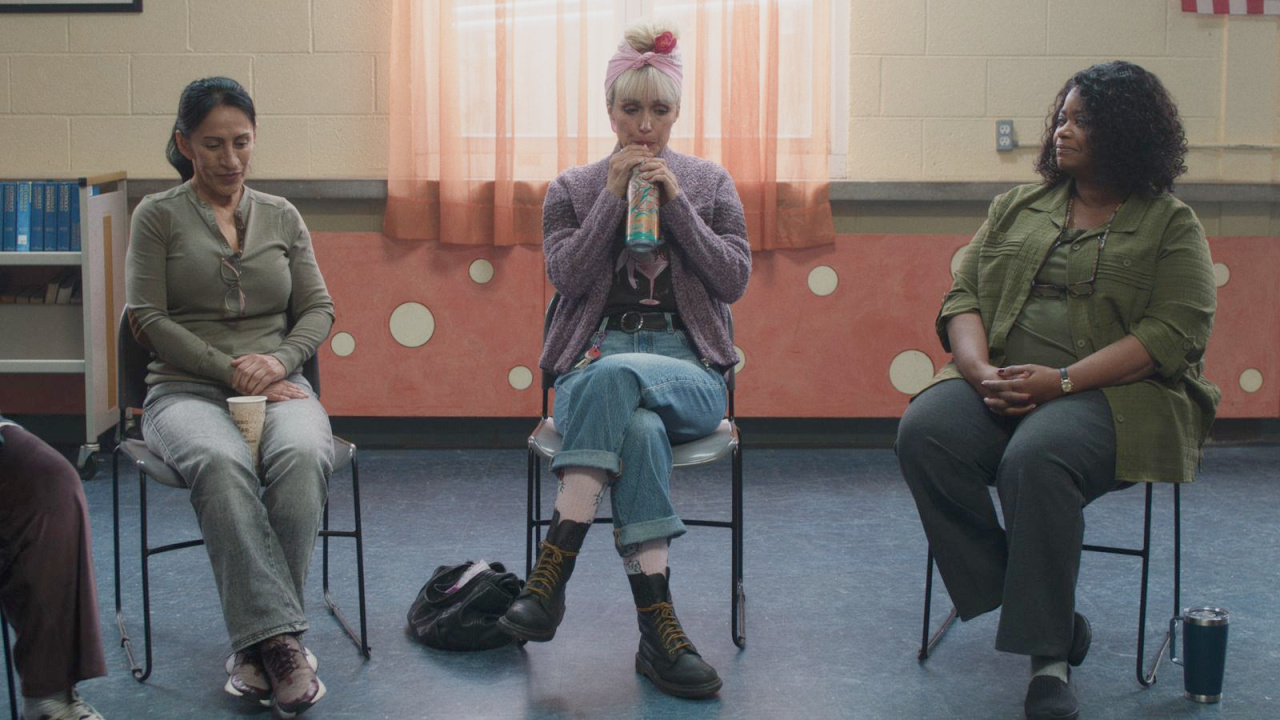 (Слева направо) Роуз Бирн и Октавия Спенсер в фильме «Буксир». Фото: предоставлено придорожными достопримечательностями.