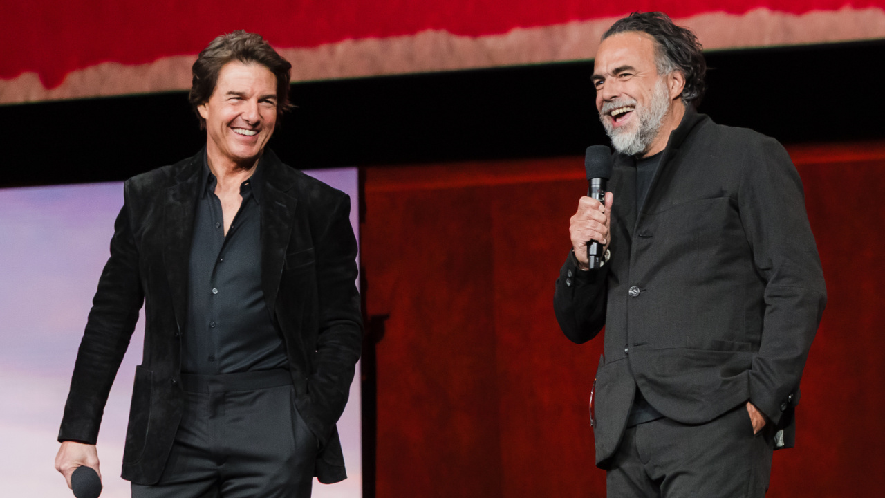 (Слева направо) Том Круз и режиссер Алехандро Дж. Иньярриту для фильма «Диггер» на CinemaCon 2026. Фото предоставлено: Дэвид Джон @davidjonphotography.