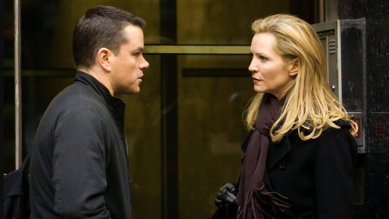 (L to R) Matt Damon and Joan Allen star in 'The Bourne Ultimatum'. Photo: Universal Pictures.