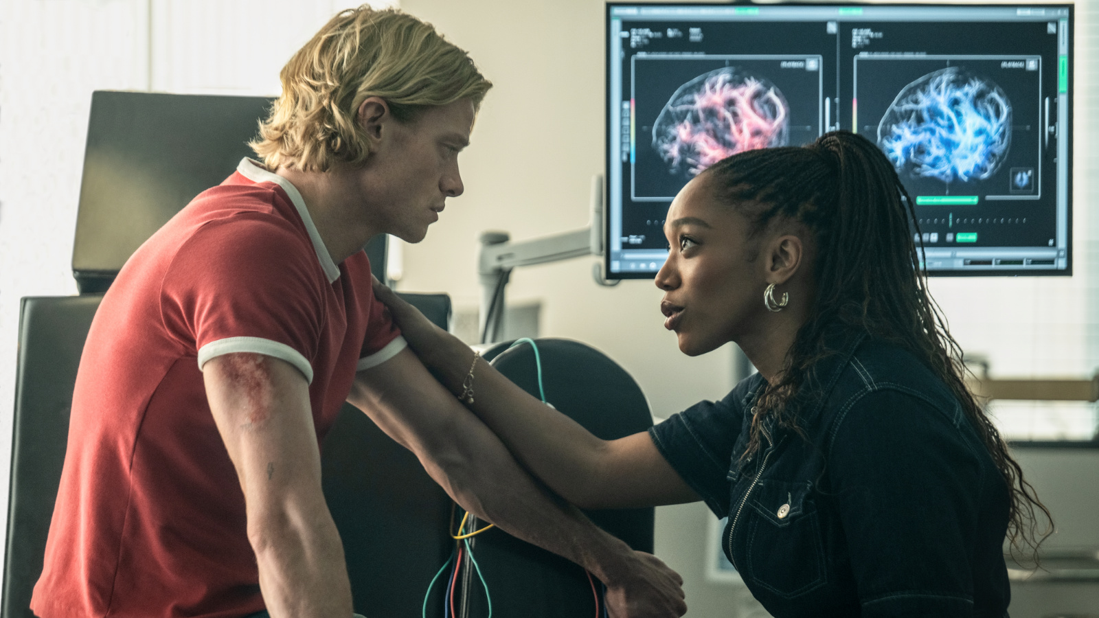 (L to R) Tom Rhys Harries as Matt Hagen and Naomi Ackie as Caitlyn Corr in DC Studios’ 'Clayface', a Warner Bros. Pictures Release. Photo Credit: Photo by Parisa Taghizadeh. Copyright: © 2026 Warner Bros. Ent. All Rights Reserved.