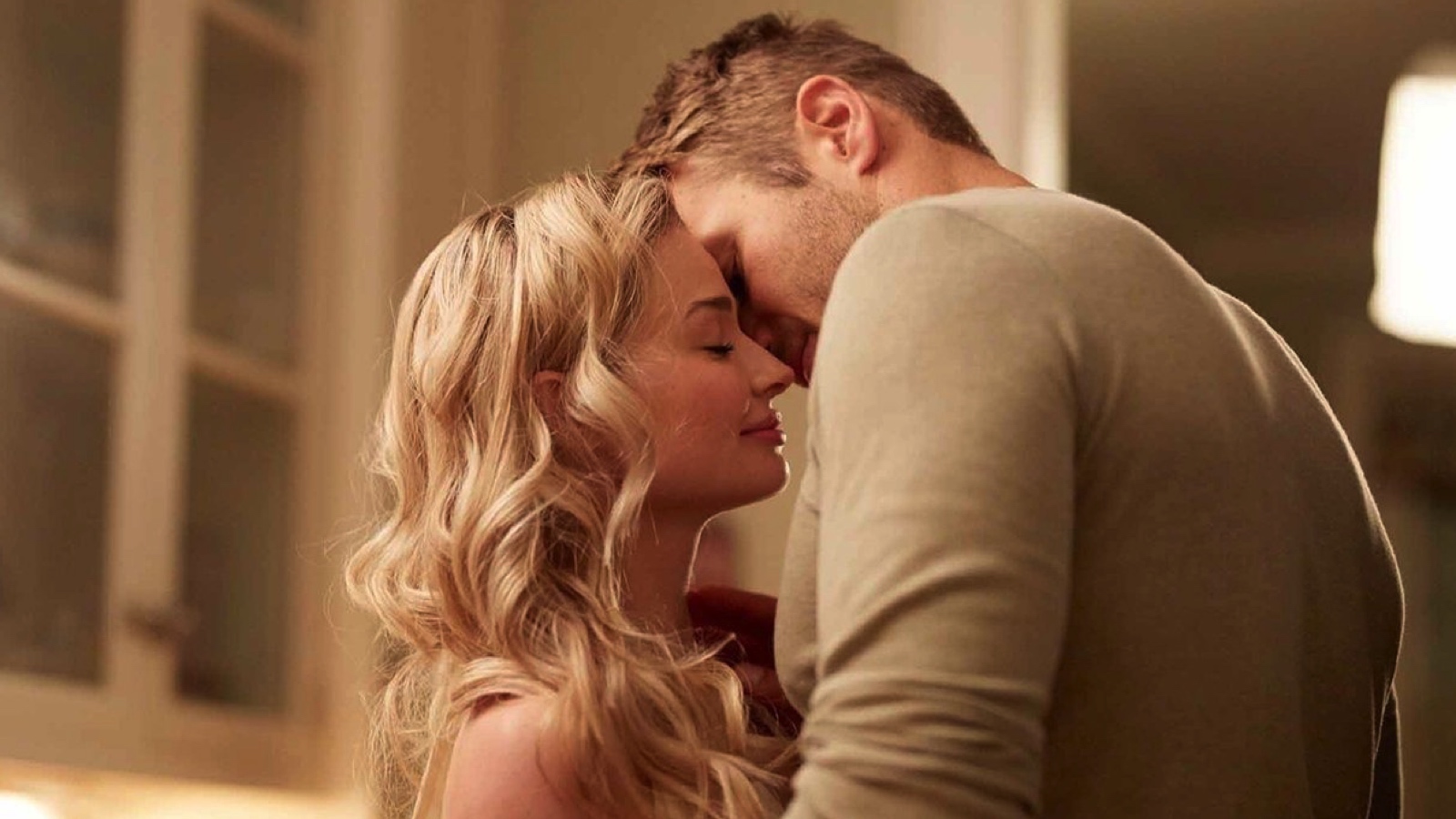 (L to R) Emma Rigby and Johann Urb in 'Hollywood Dirt.' Photo: Passionflix.